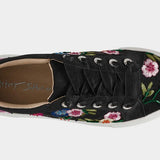 Betsey Johnson Jayla Sneaker I068