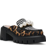 Betsey Johnson Haizel Loafer Q008
