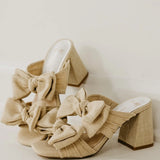 Rustic beige heel with a bow pair