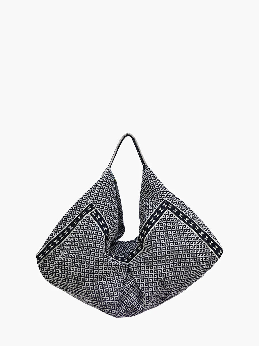 Black and white patterned bag alt view