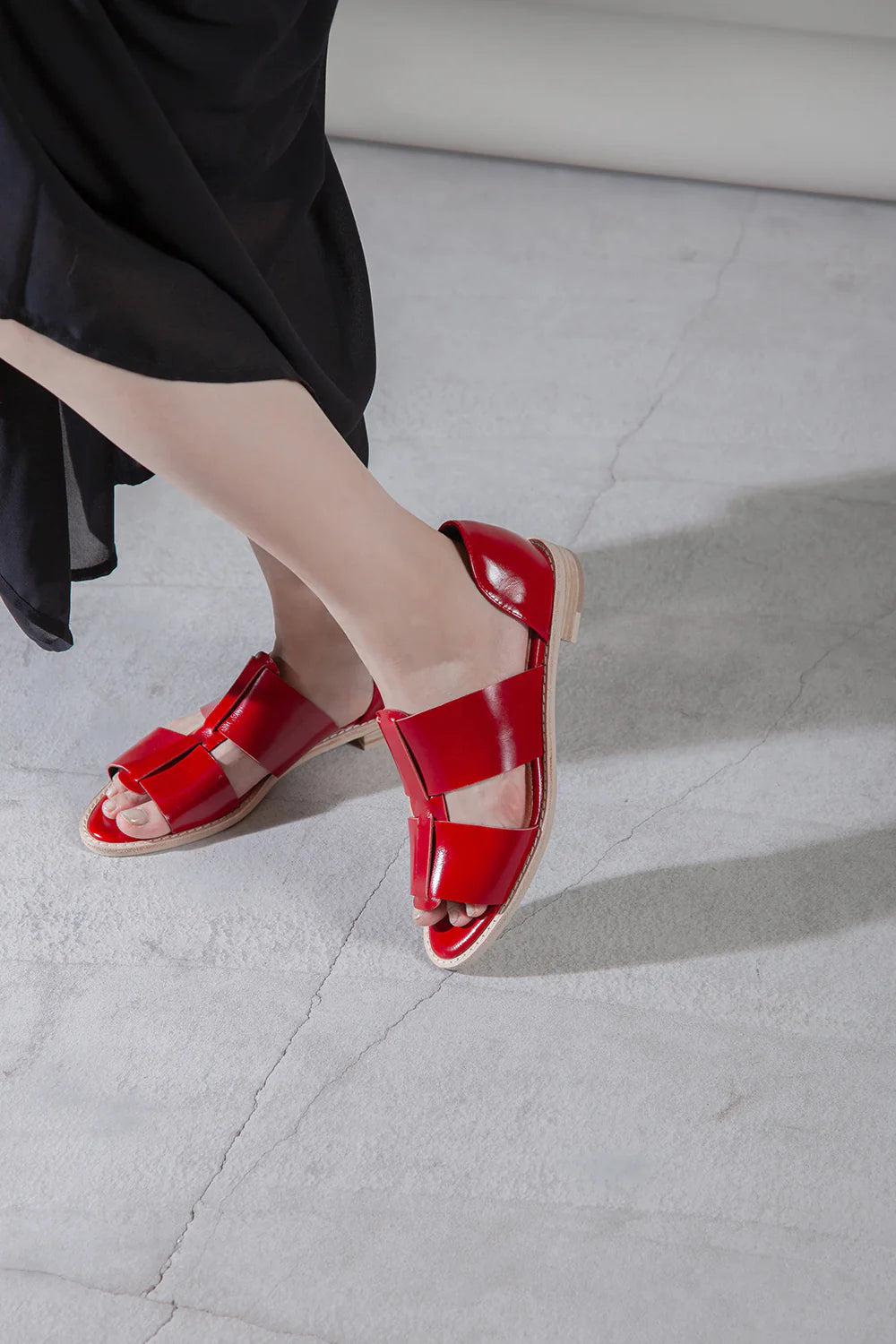 Red sandal with beige sole model