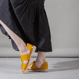 Yellow sandal with beige sole model