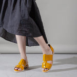 Yellow sandal with beige sole model alternate