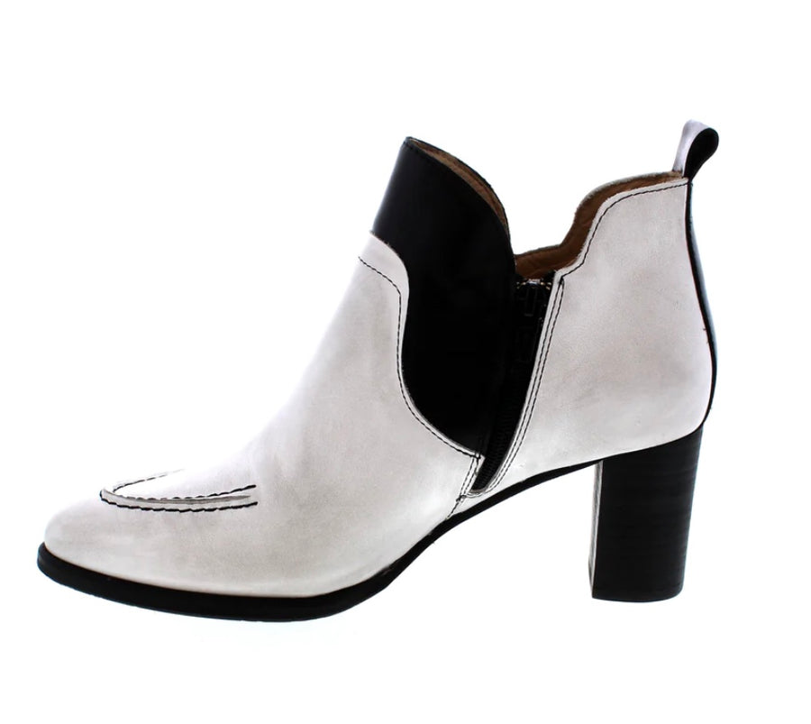 Casta Shanna Bootie E133