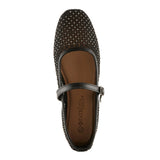 Patrizia Sharkey Flat R088