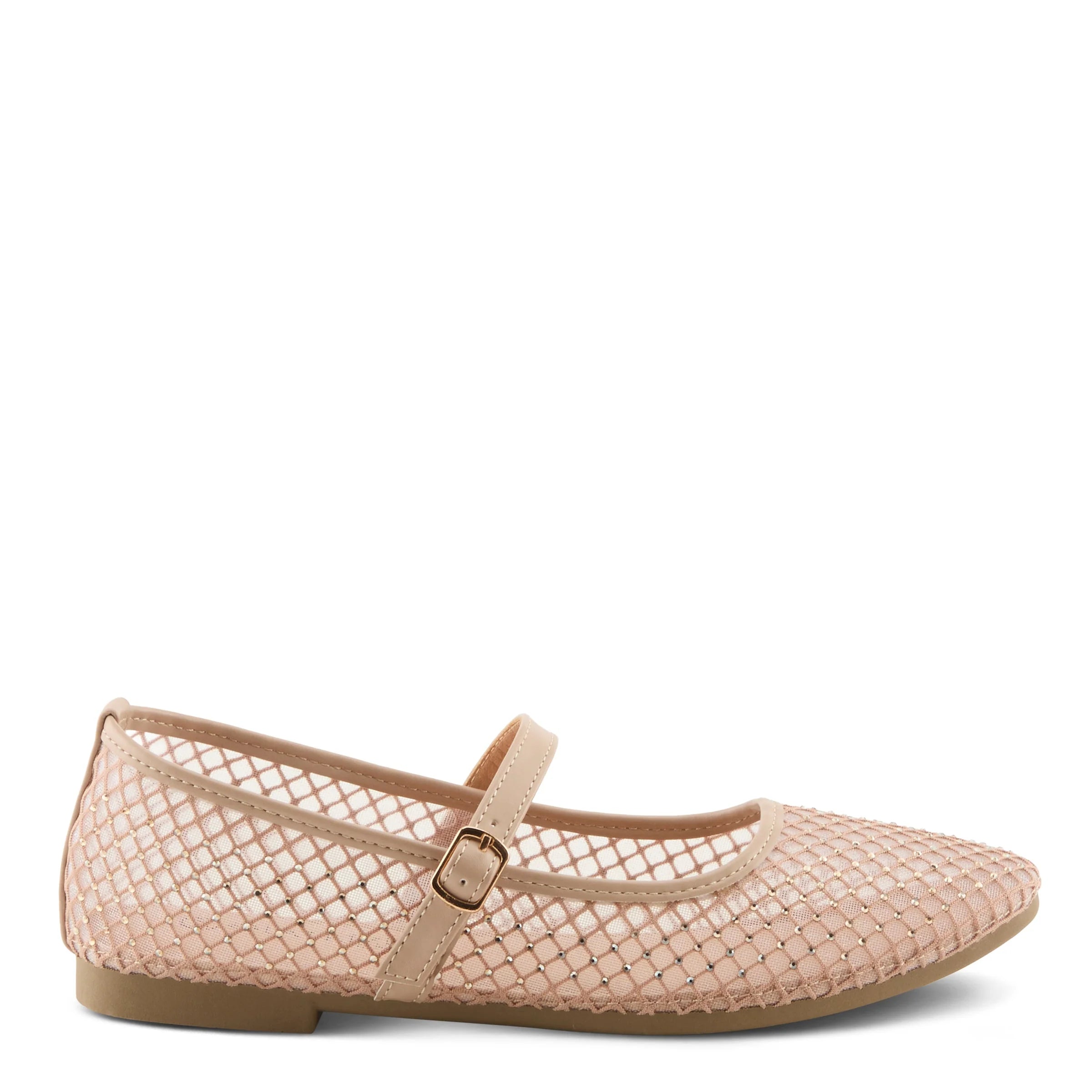 Beige mesh flat shoe with a strap close-up