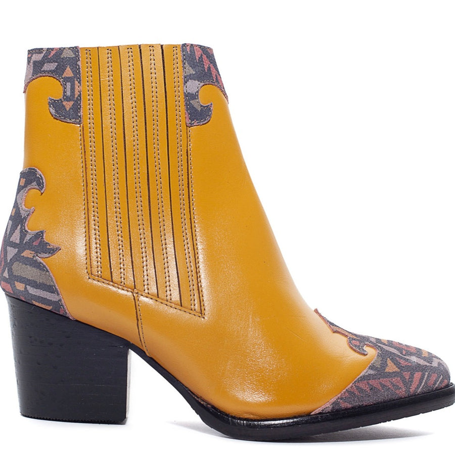 Unity in Diversity Triple Crown Boot E145