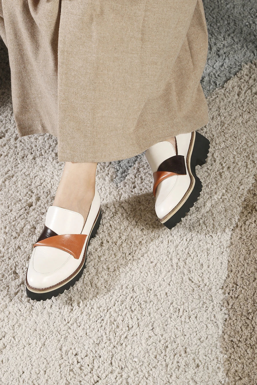 All Black Flatsash Lugg Loafer E158