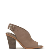 Vince Camuto Fandree Slingback Sandal E132