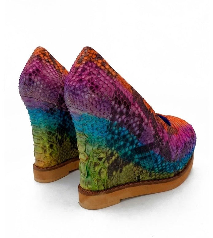 Multicolored snake skin wedge shoe pair heel