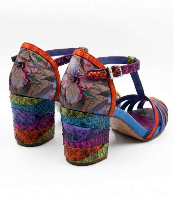 Colorful heel with a patterned sole pair
