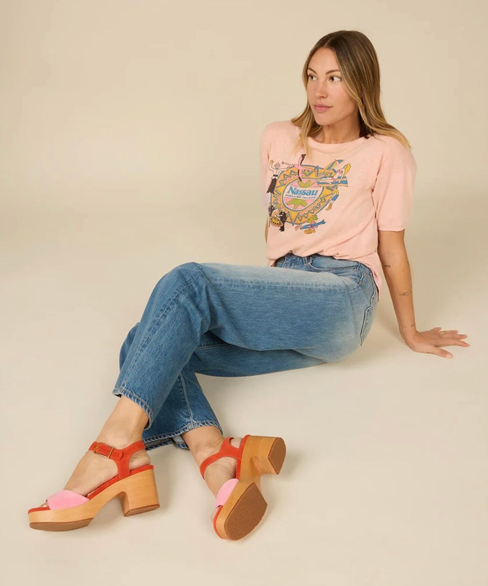 Red and pink wedge with wooden block heel model 3