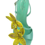 Mint green high-heeled heel with yellow floral decorations top