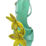 Mint green high-heeled heel with yellow floral decorations top