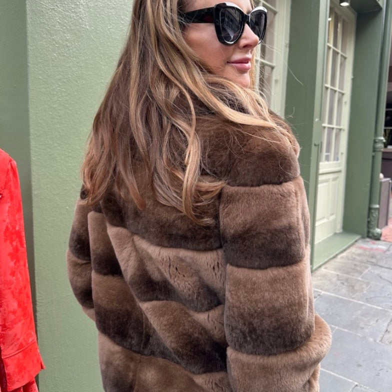 Short Horizontal Rex/Chinchilla Coat