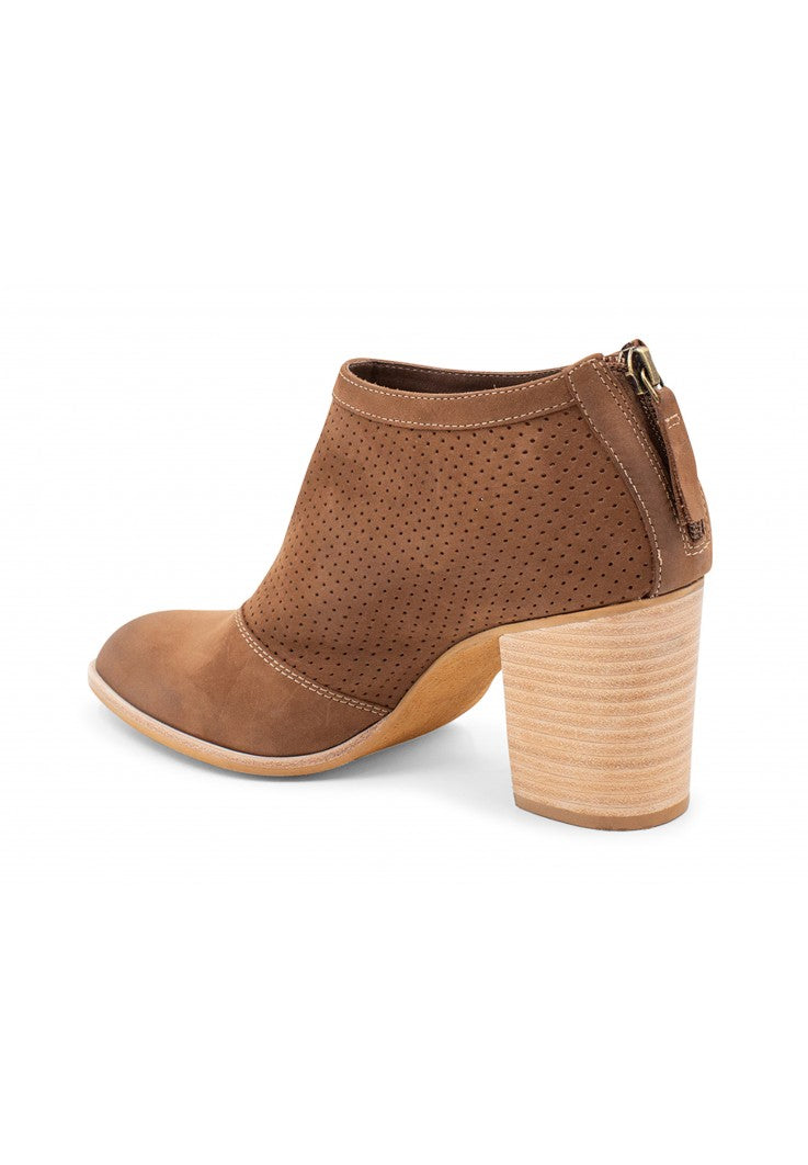 Chocolat Blu Breece Bootie E040